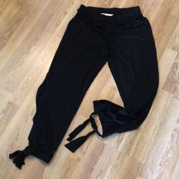 Trina Turk Pants - Trina Turk jogger pants